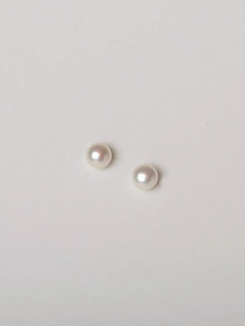 Button Pearl Studs | 9k Gold