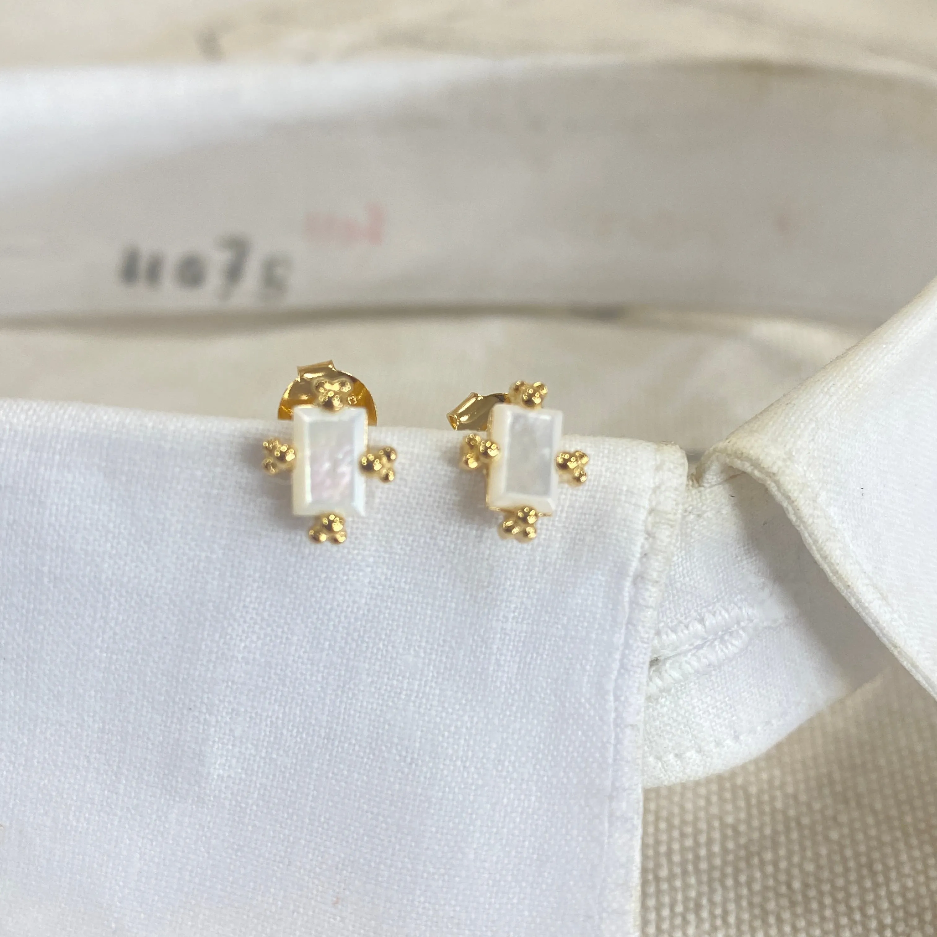 Ecorce blanche Stud Earrings