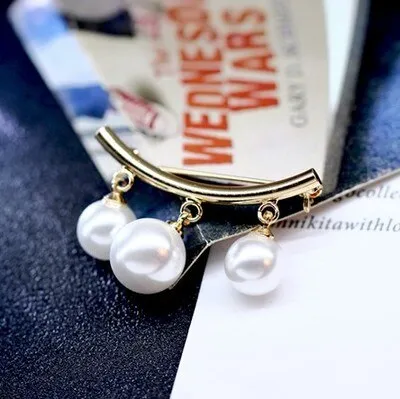 Simple Pearl Brooch jewelry