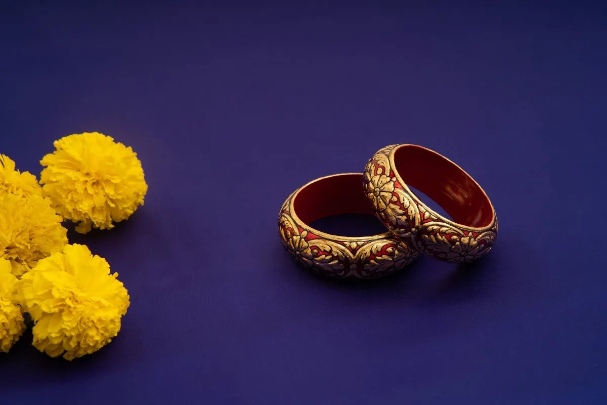 Surkh Bangle (Set of 1 Bangle)