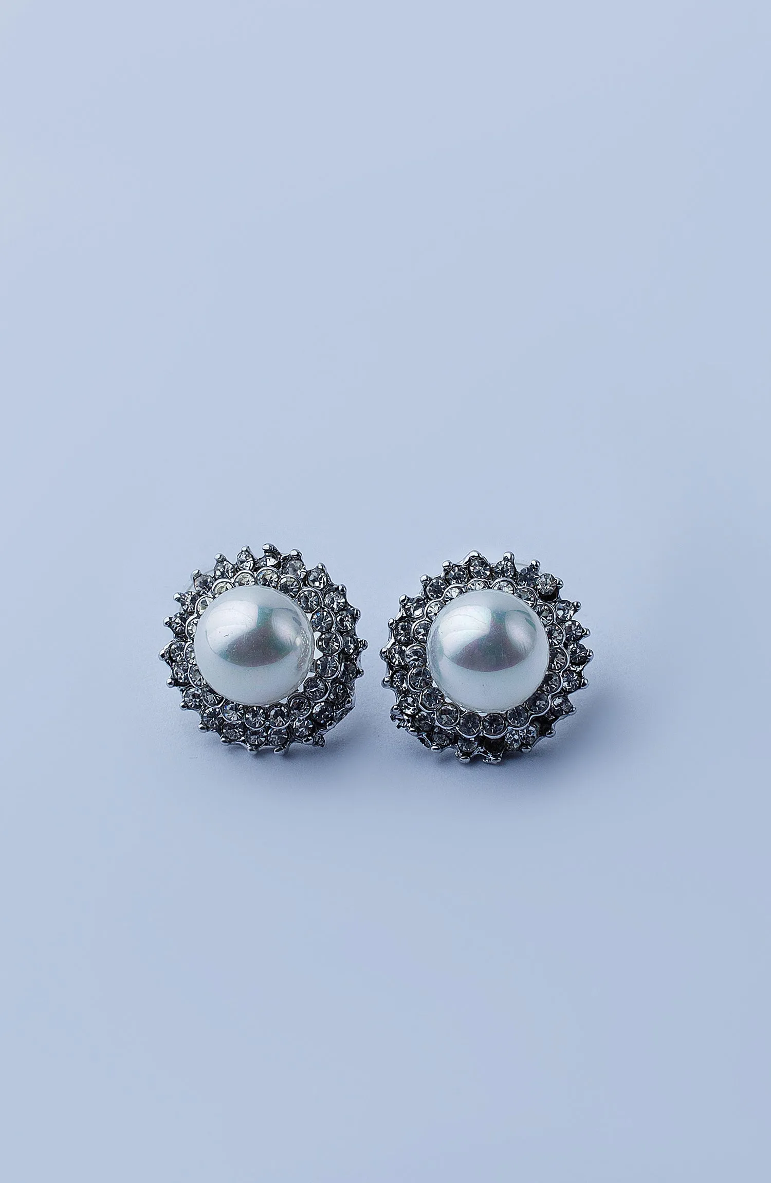 WOMEN EARRINGS - WHITE (WAJE23W-1046)